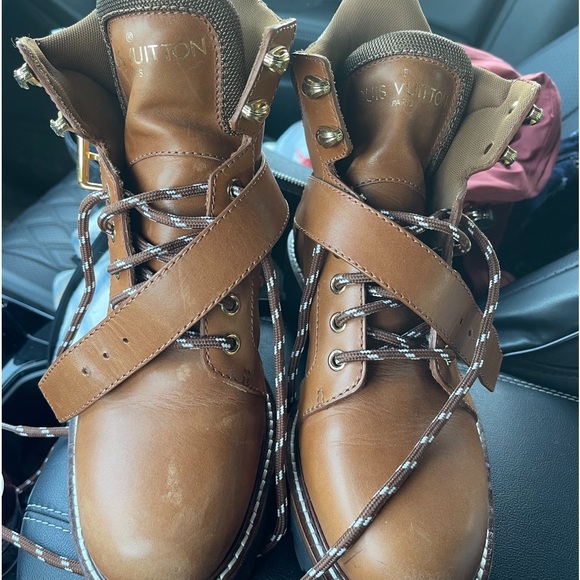 Louis Vuitton boots - Picture 1 of 1